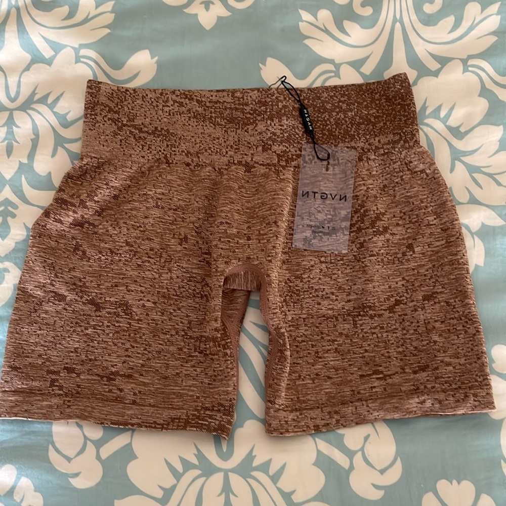 Brand new with tags NVGTN Sand Digital Seamless Shorts size medium